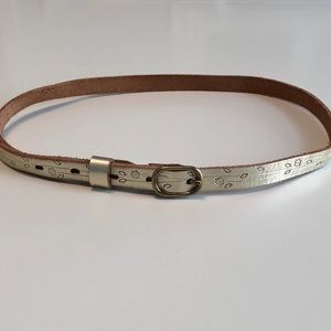 Anthropologie gold belt with floral engraving